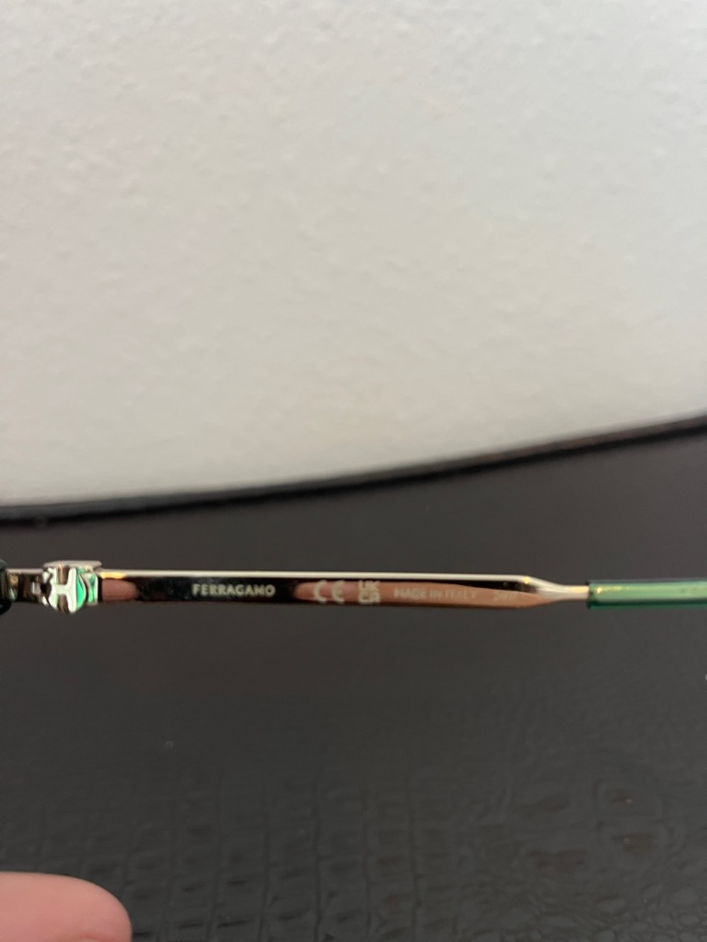 SALVATORE FERRAGAMO Green Square Lense Glasses Frames - Picture 4 of 5